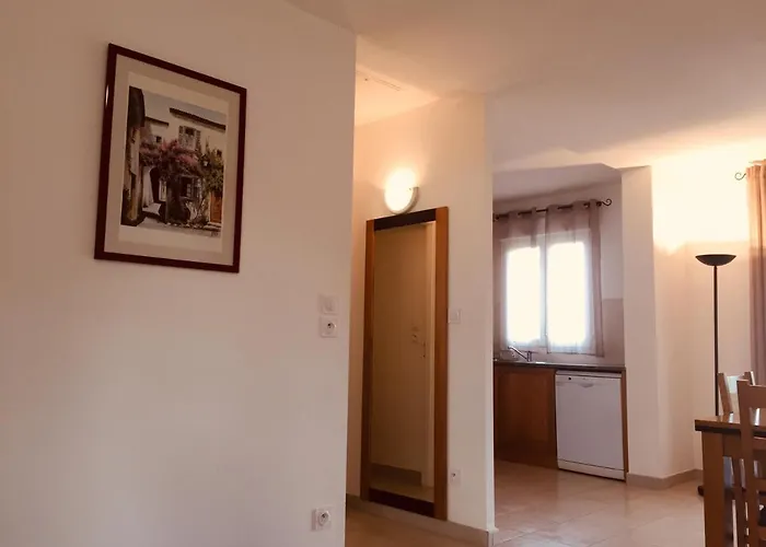 A Nuciola Les Pieds Dans L'eau Hte Corse *